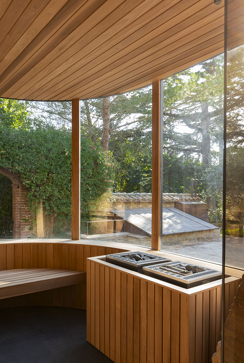 Biosauna con l'affaccio sul giardino
