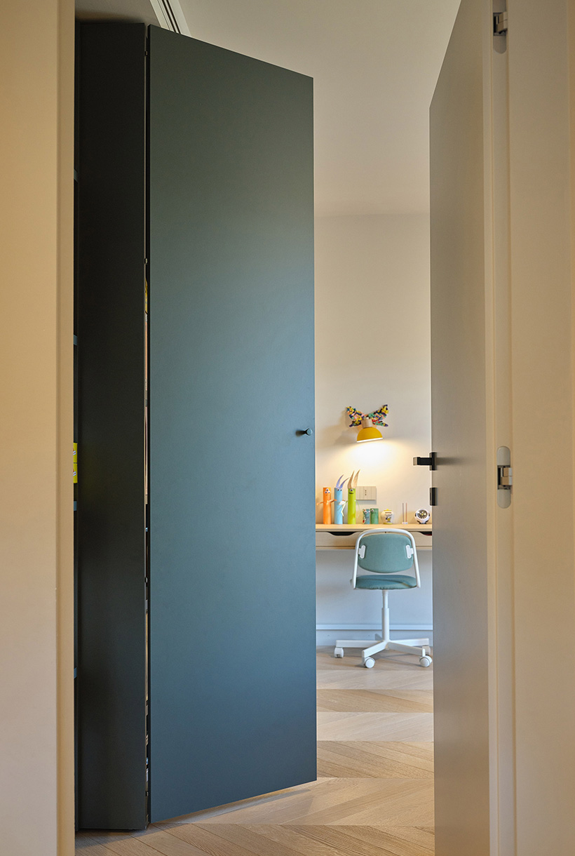Porta a tutta altezza