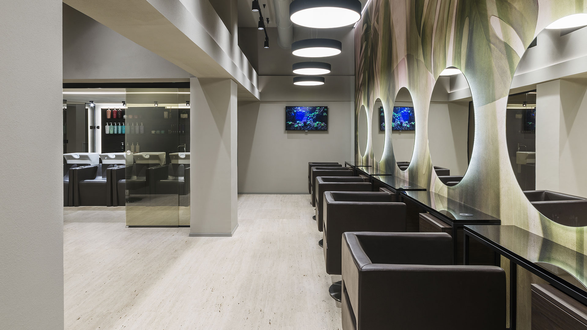 Postazioni e hair spa del salone parruccheria Flair a Porto San Giorgio