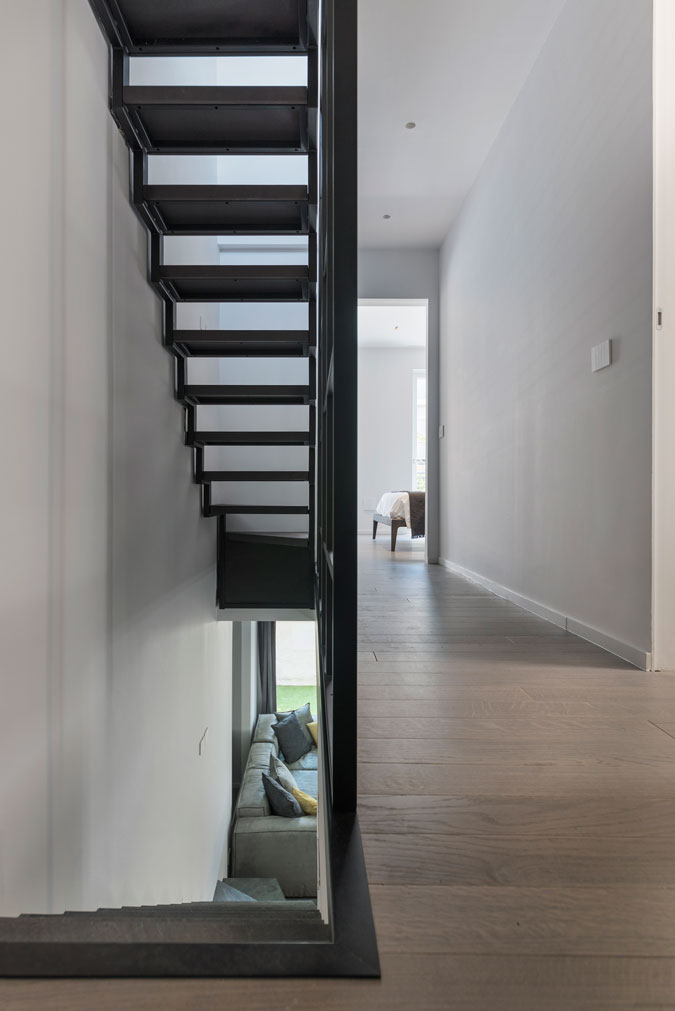 Scala interna in metallo nero